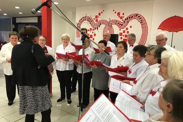 Zbor umirovljenika Crvenog križa Zagreb na predbožićnoj turneji